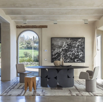 Tavolo Shape con top in legno e base in metallo di Mogg