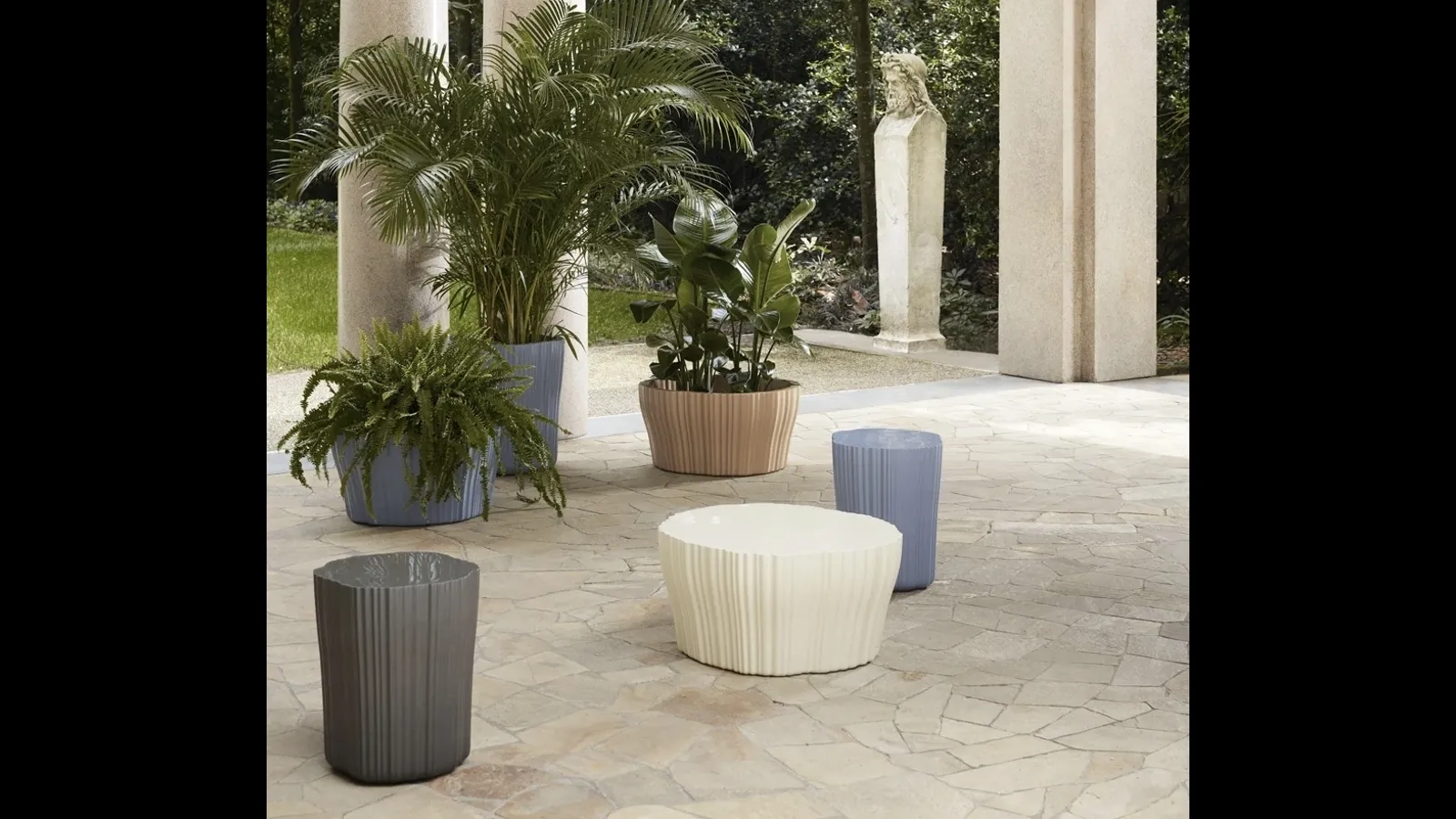 Tavolini in polietilene Corteza di Kartell