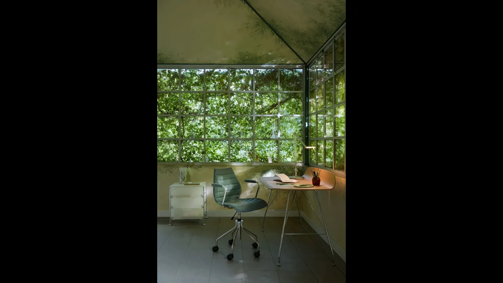 Scrittoio Earl of Wood di Kartell