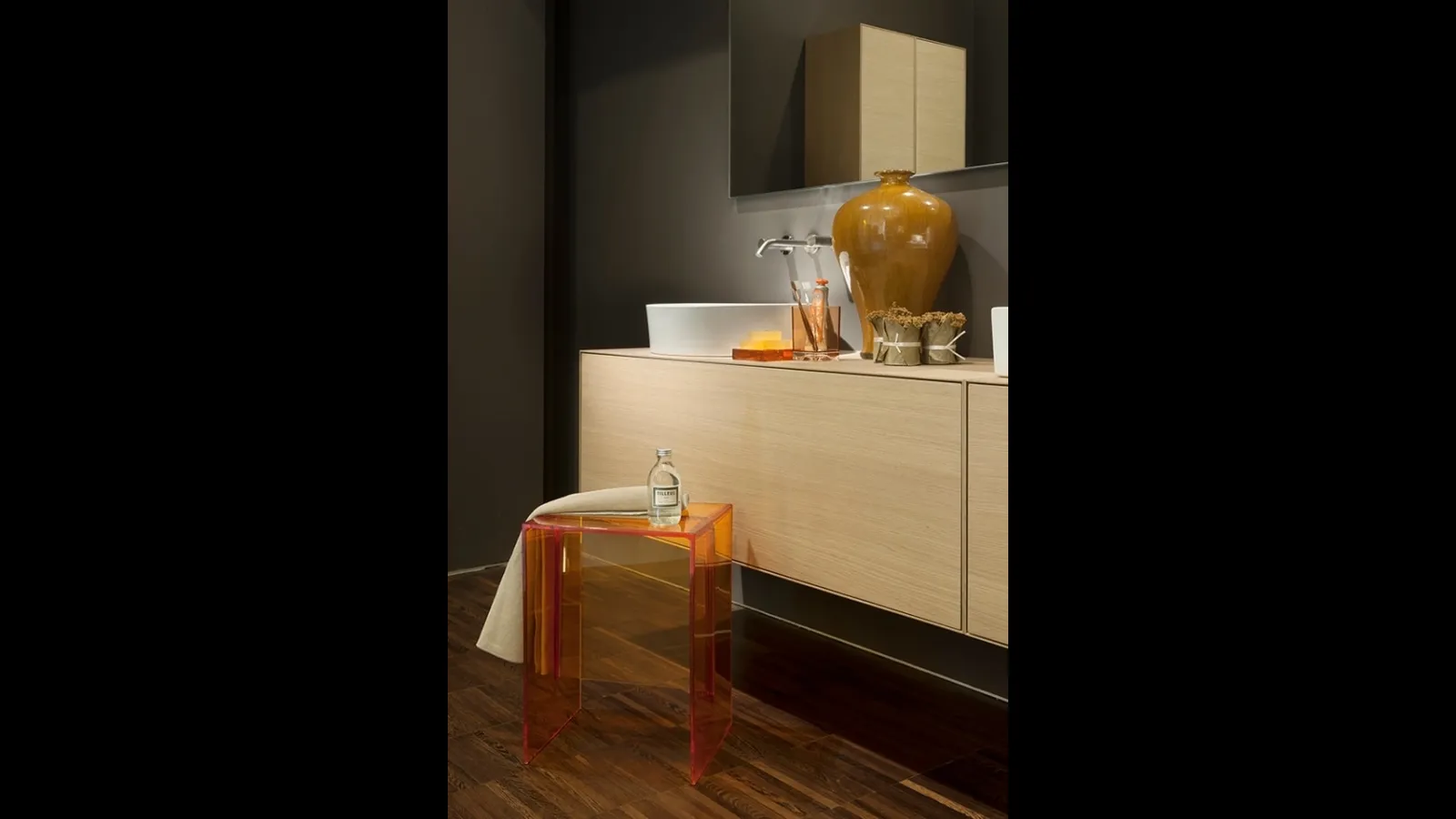 Tavolino Max Beam in plexiglas colorato di Kartell