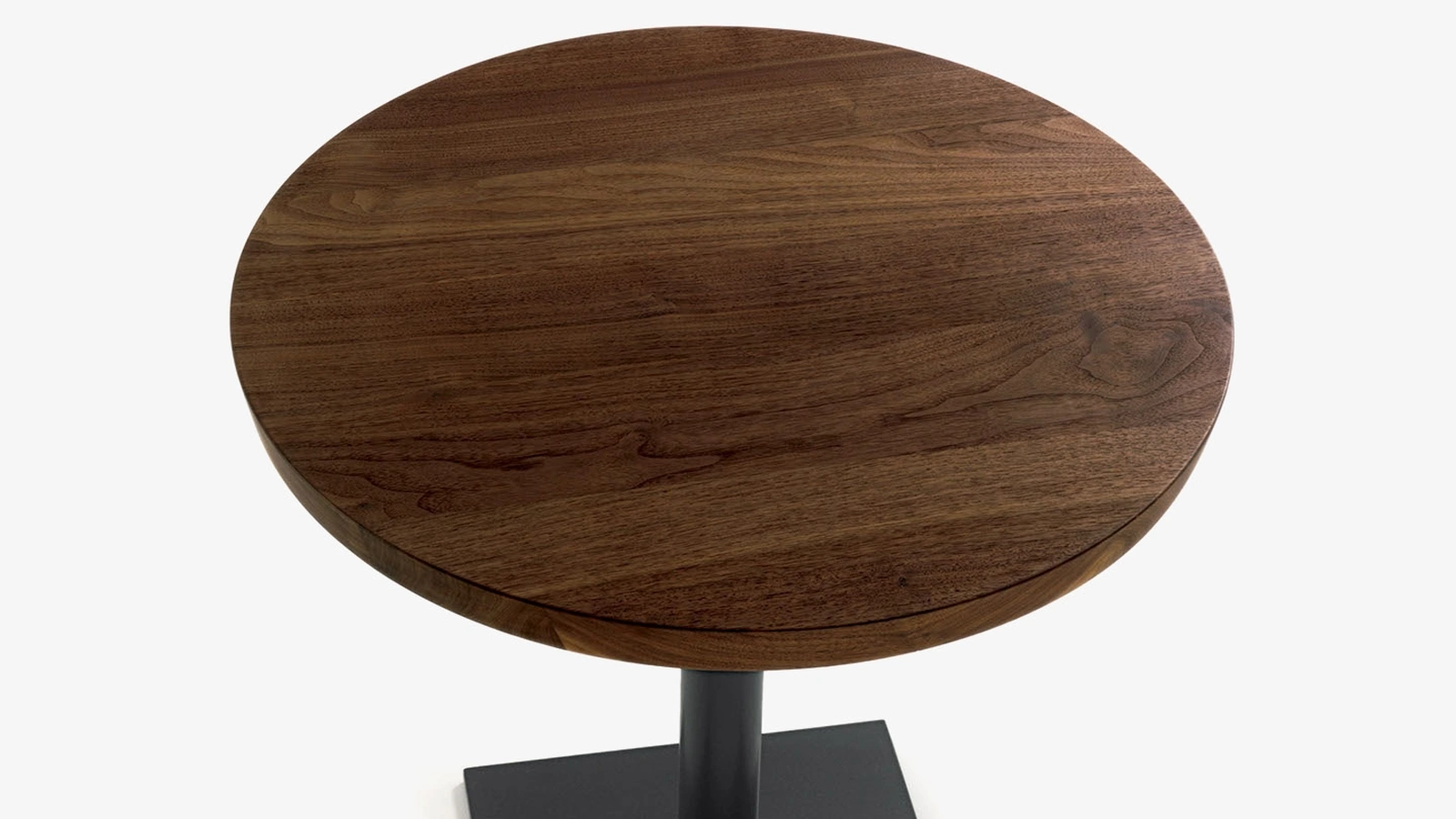 Tavolino Pebbles Small con top rotondo in legno massello e base in ferro di Riva1920