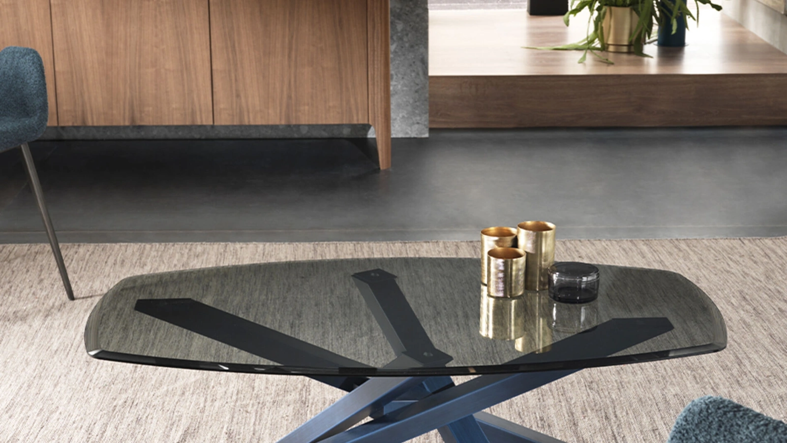 Tavolino Shangai con top in cristallo di Riflessi