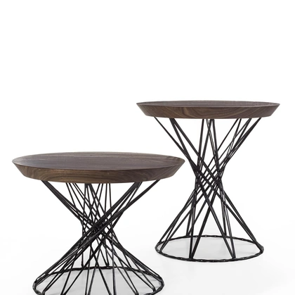 Tavolino Web Small in legno massello e base in fibra di carbonio di Riva1920