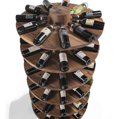 Contenitore girevole per bottiglie di vino Wineround completamente realizzato in legno massello di Riva1920