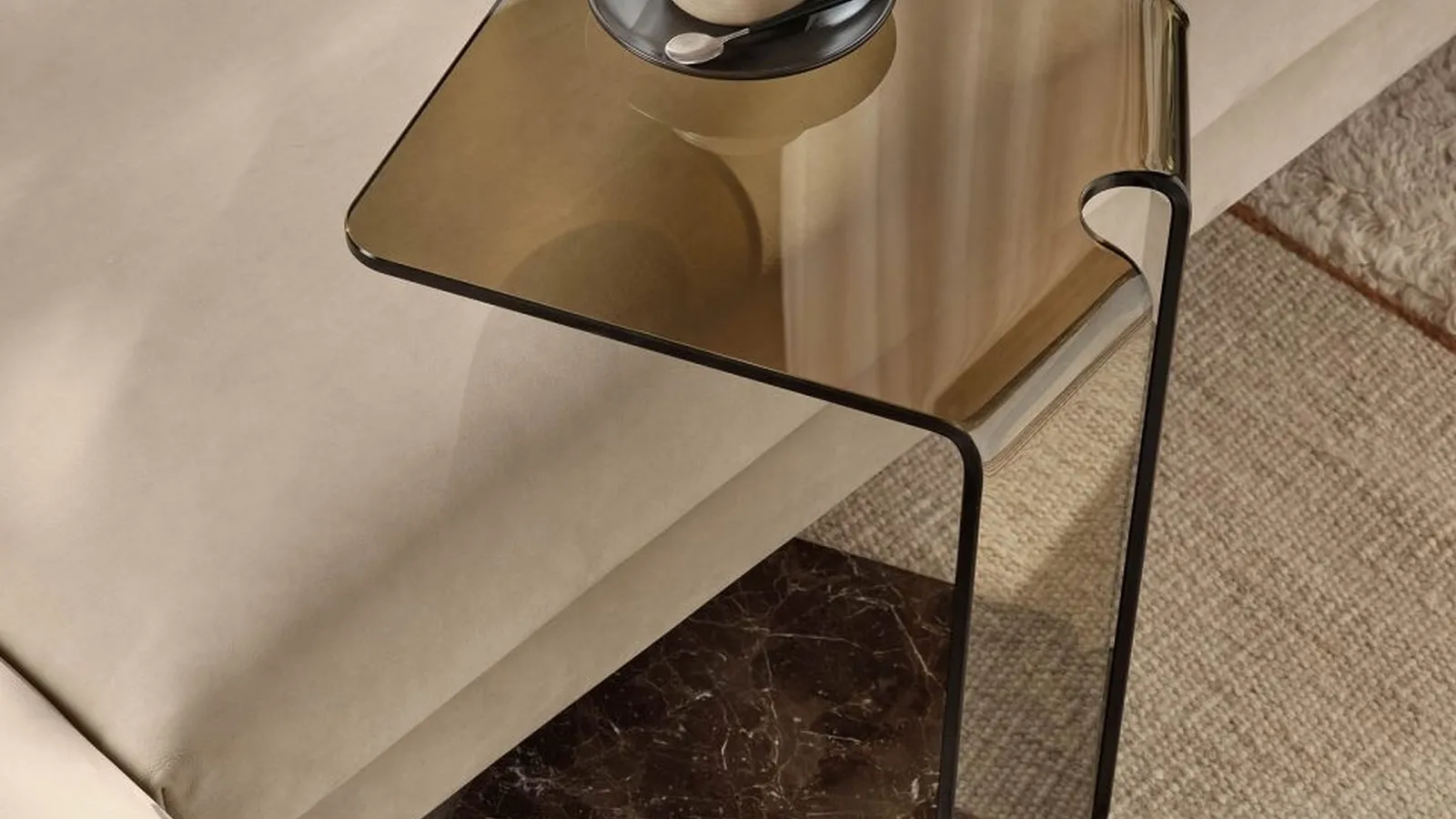 Tavolino in vetro con base in marmo York di Fiam