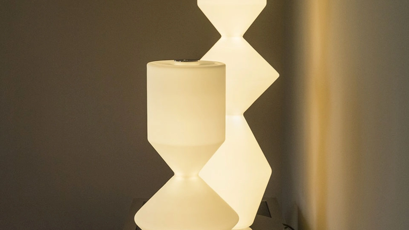 Lampada da tavolo Costantina Opal di Mogg