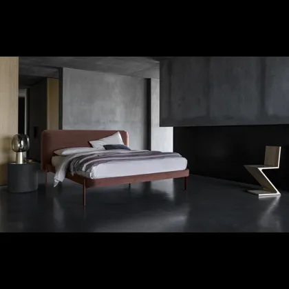 Letto matrimoniale in tessuto con testiera imbottita Joy di Bolzan Letti