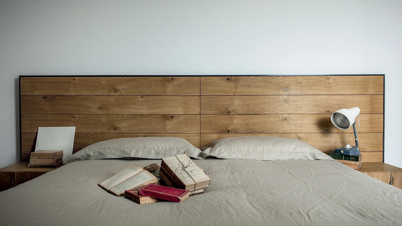 Letto con testiera Rialto Bed di Riva1920