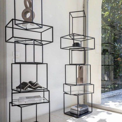 Libreria in metallo con ripiani in cristallo Babylon di Mogg