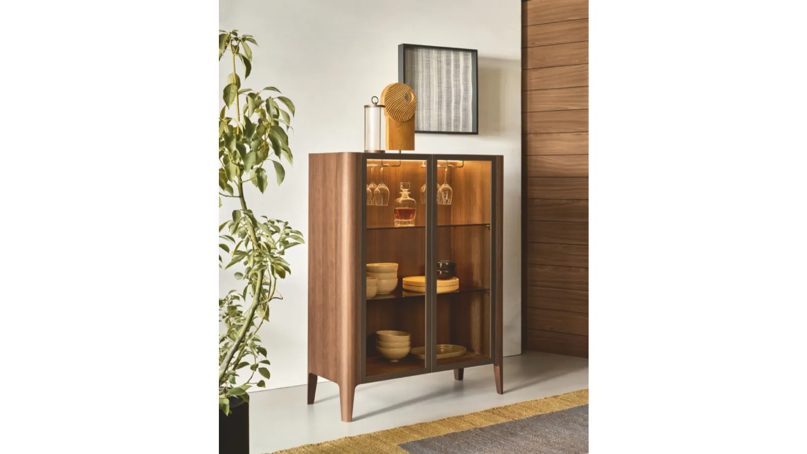 Madia Cross in rovere con ante in vetro di Riflessi