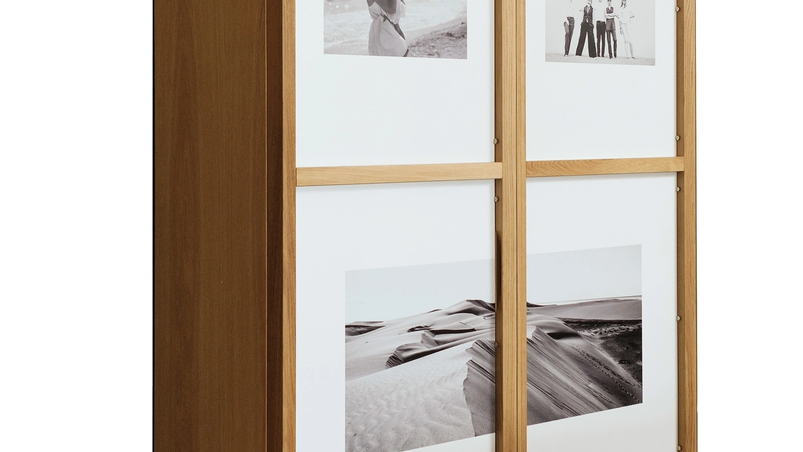 Madia Alta Neka in legno caratterizzata da ante a cornice per esporre foto di Riva1920