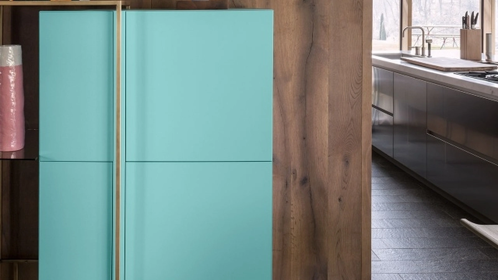 Madia Alta in laccato opaco e struttura in metallo patinato bronzo Zoom di Mogg