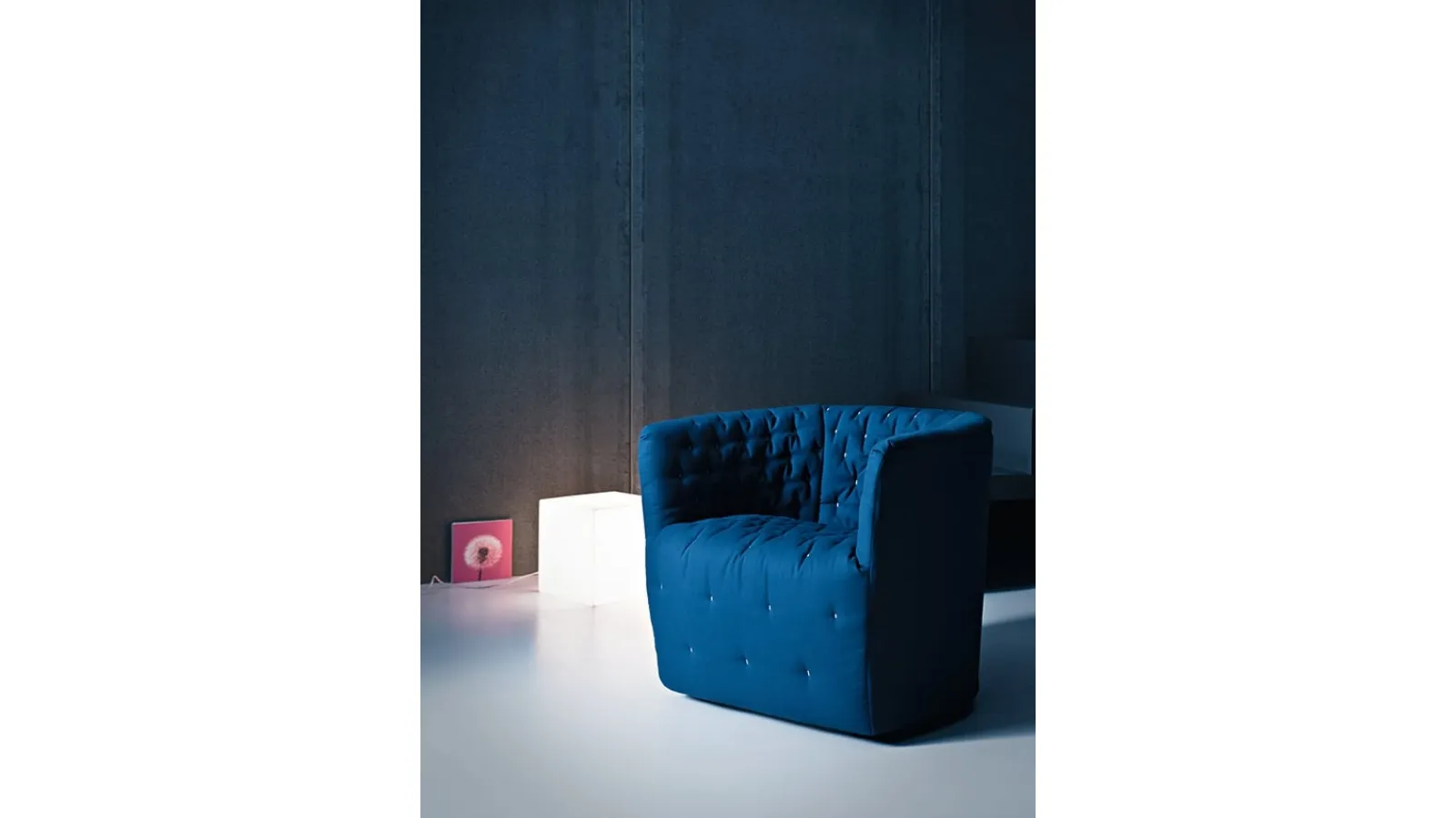 Poltroncina in tessuto Amélie di Saba