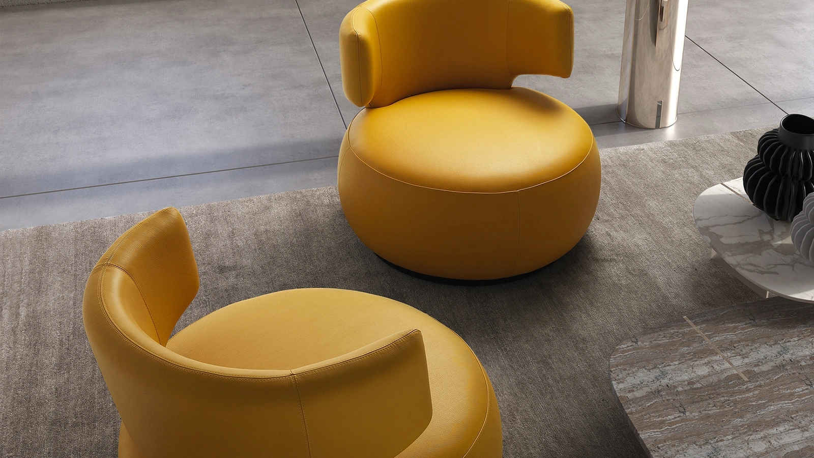Poltroncina in pelle Coco di Albani