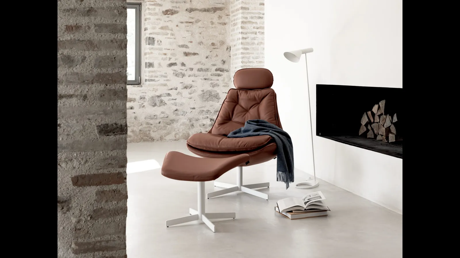 Poltrona Daya in ecopelle di Bontempi