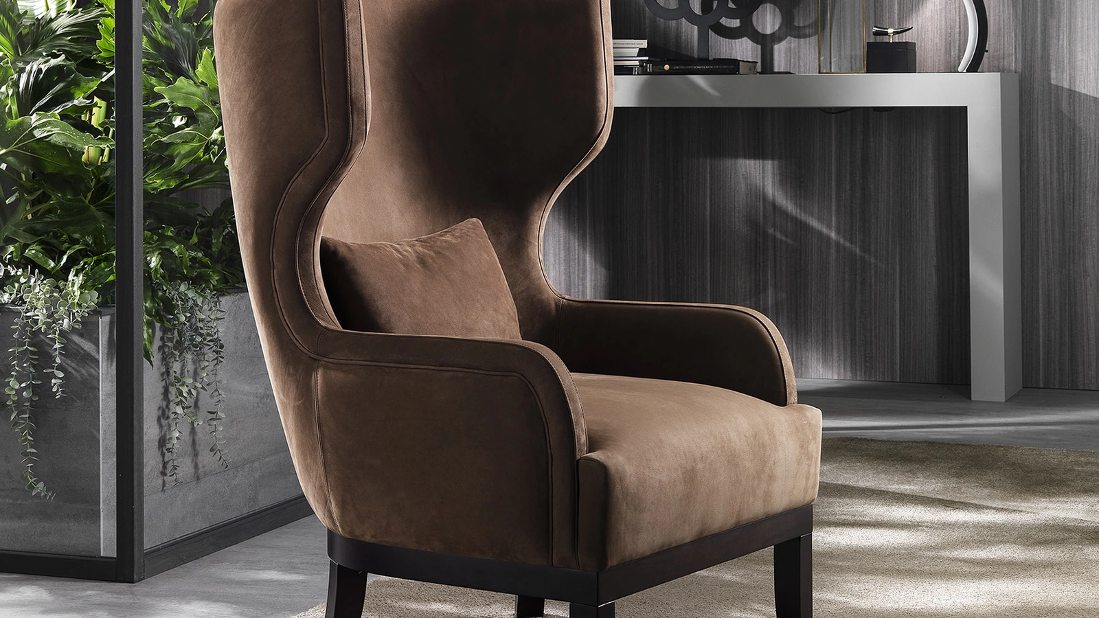 Poltrona in pelle Oriana di Albani