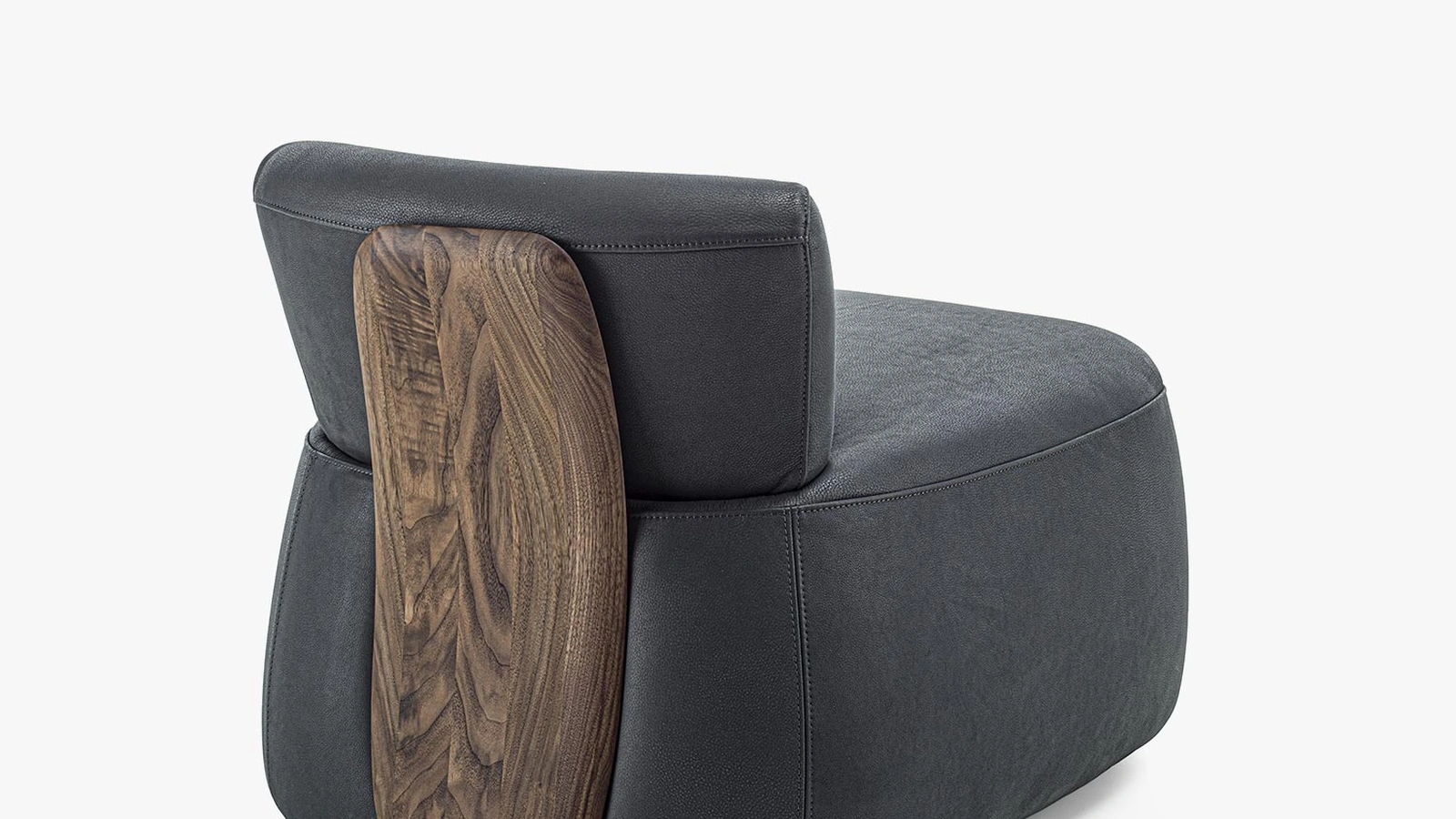 Poltrona in pelle Passo di Riva1920