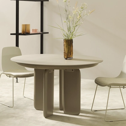 Sedia Elephantino di Kristalia