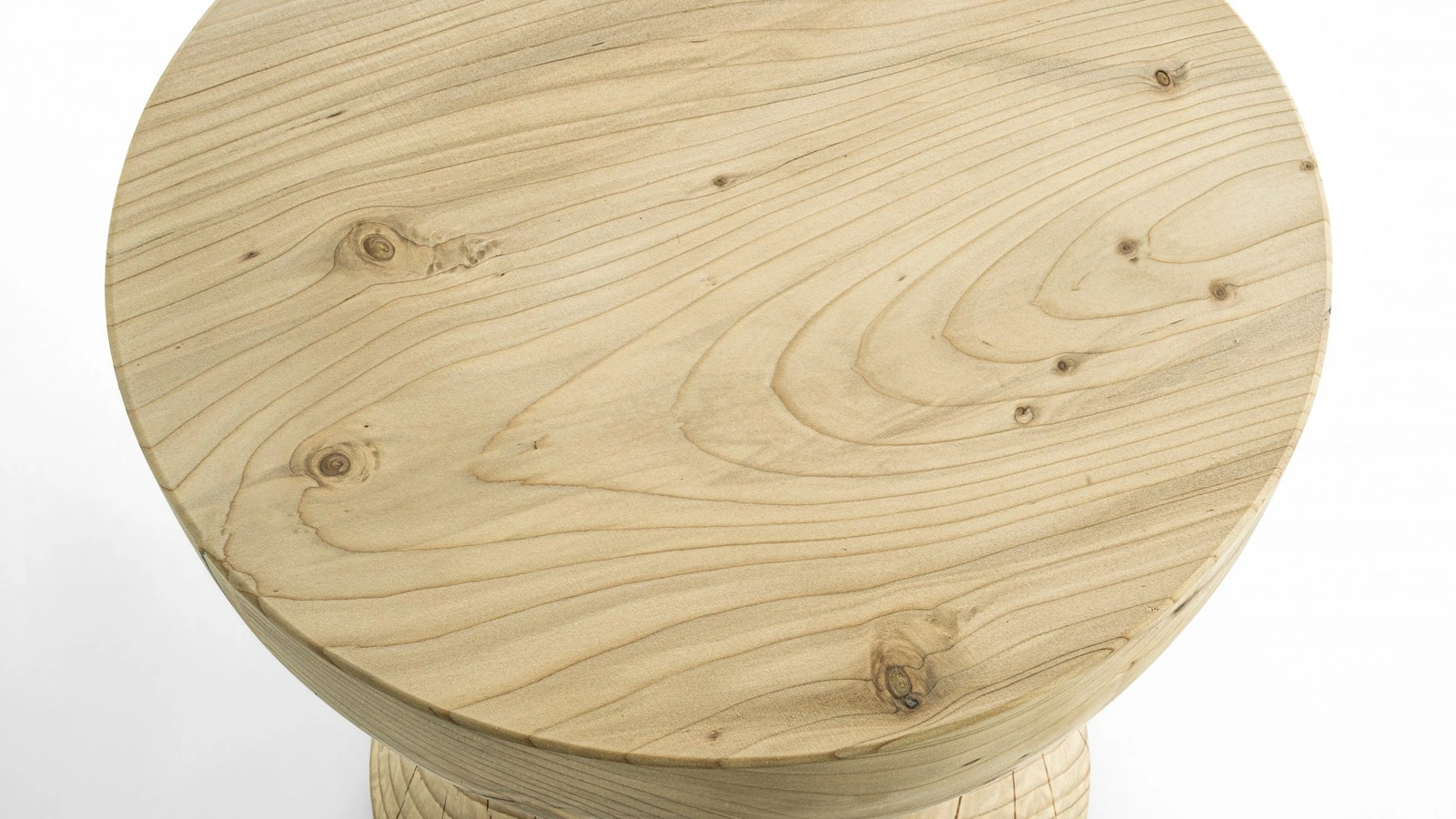 Sgabello Maya in legno massello di cedro profumato di Riva1920