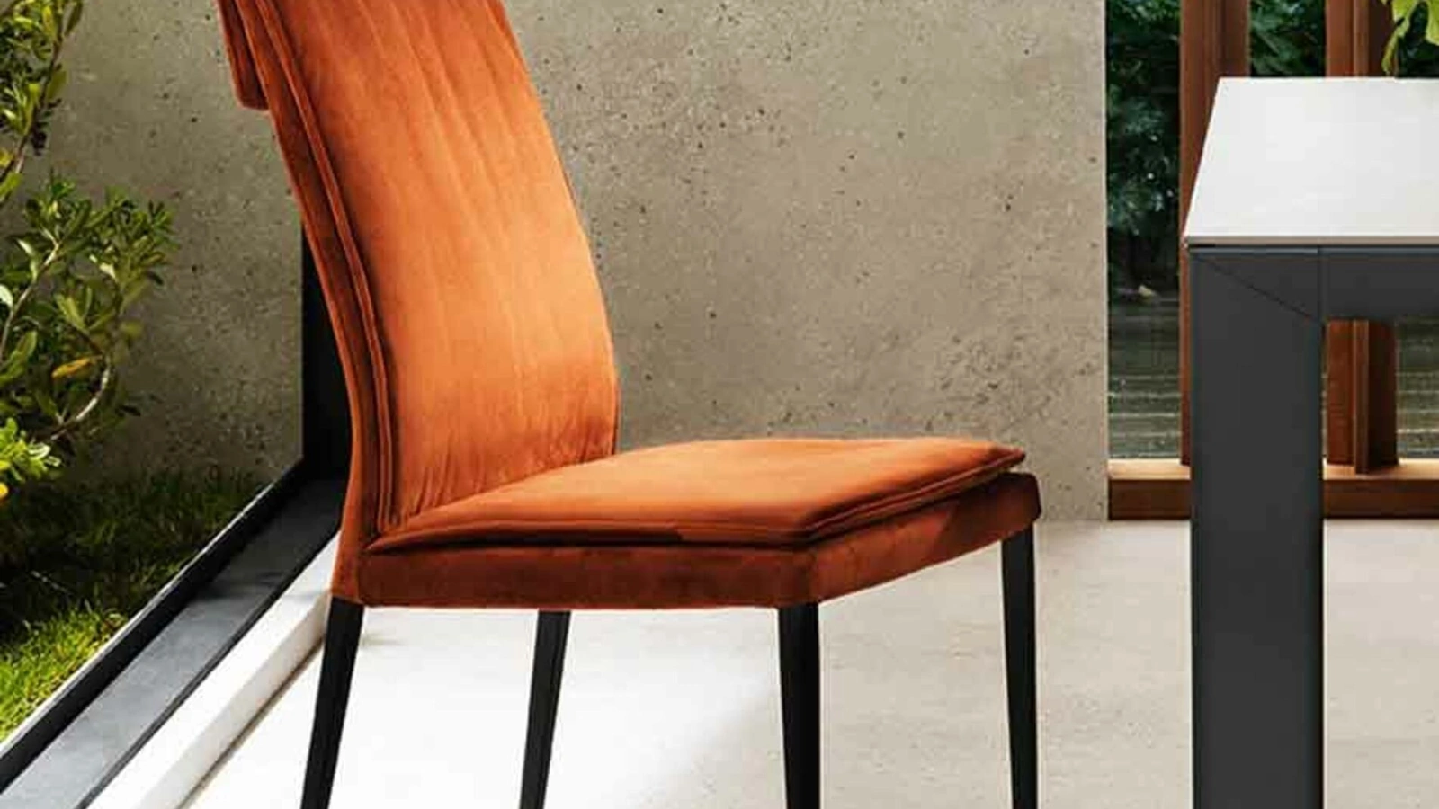 Sedia Mavi in velluto imbottito di Riflessi