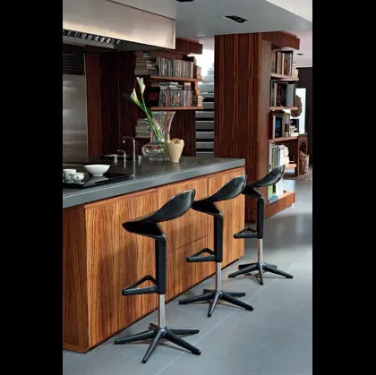 Sgabello Spoon Stool in polipropilene Nero di Kartell