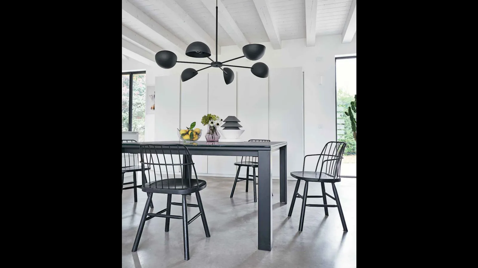 Sedia Strike in legno e metallo di Midj