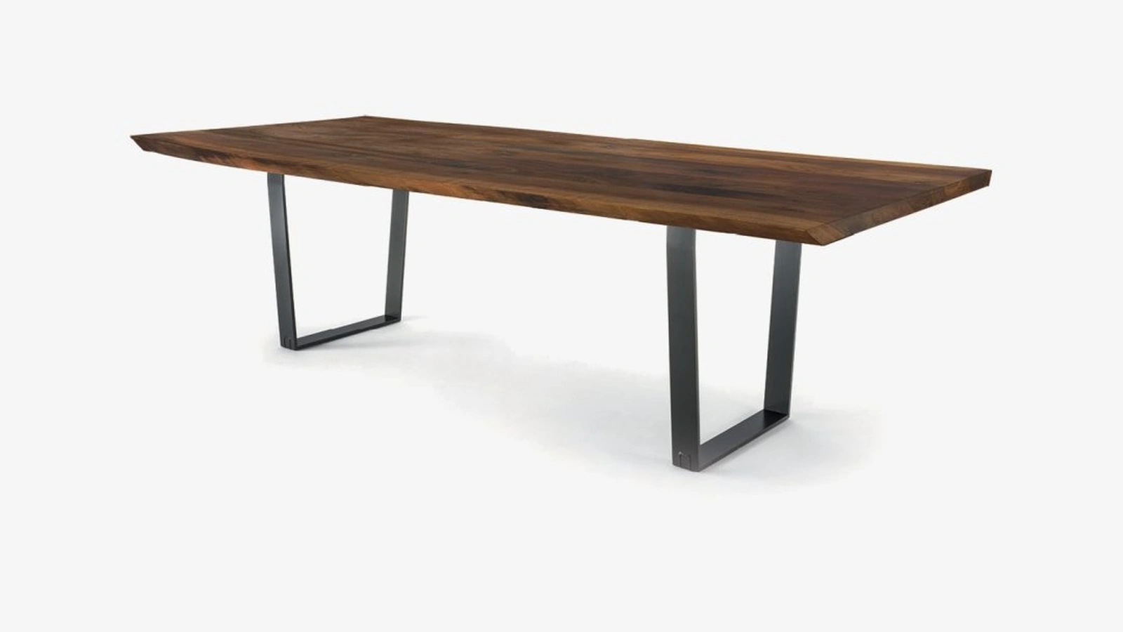 Tavolo DT Table Natural Sides in legno massello con base a slitta in ferro di Riva1920