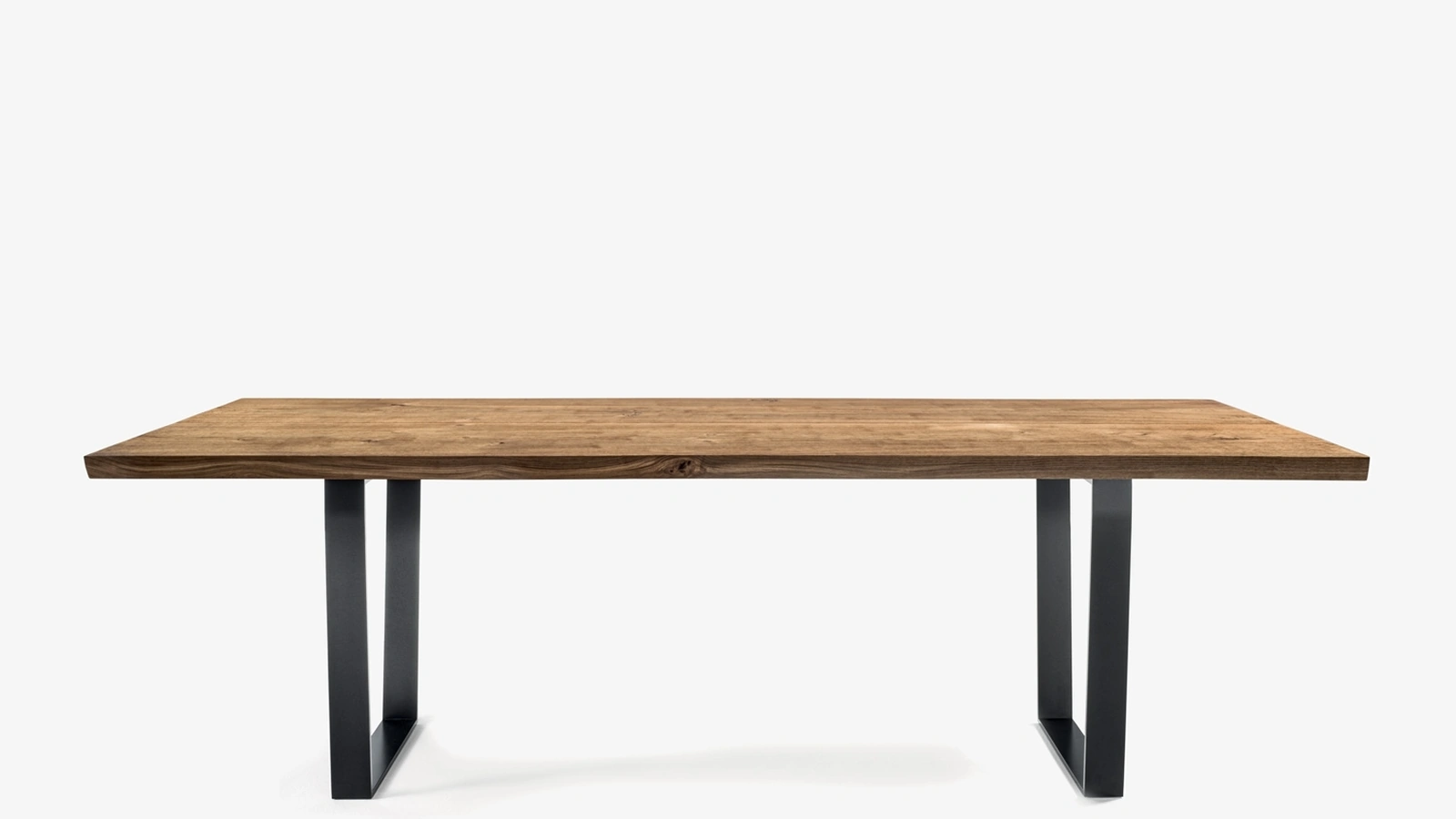 Tavolo DT Table Squared in legno massello con bordi squadrati di Riva1920