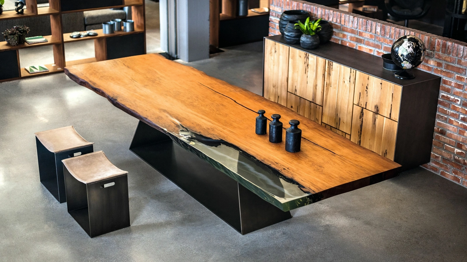 Tavolo Kauri Bedrock di Riva1920