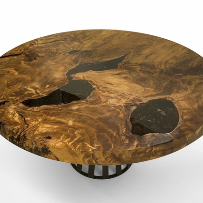Tavolo Kauri Round con top in legno massello di Riva1920