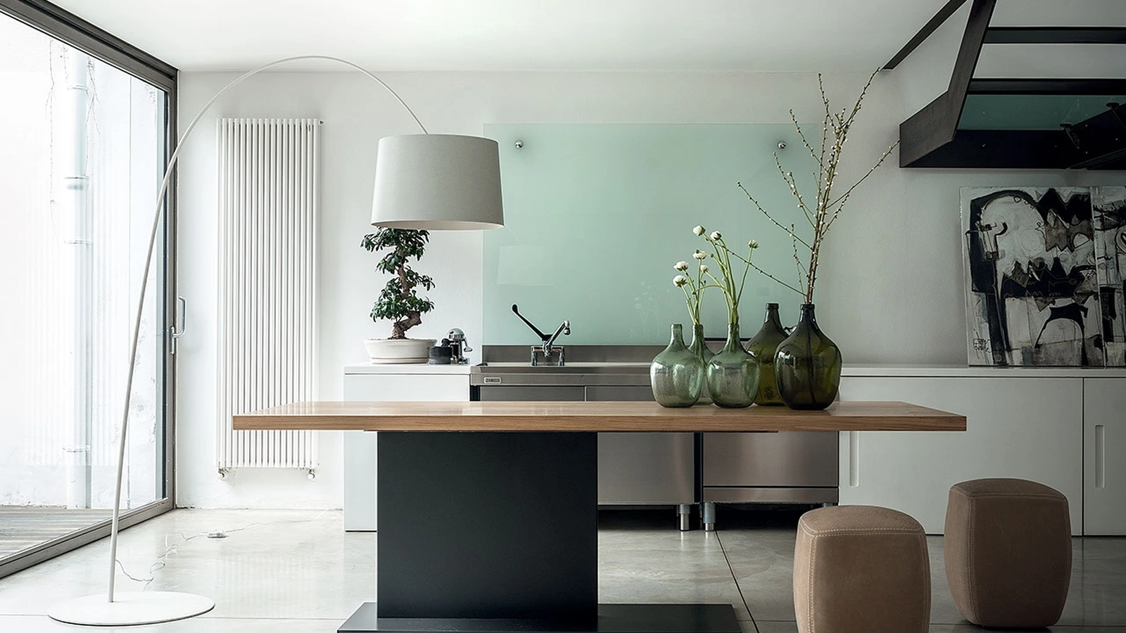 Tavolo Liam Iron in legno massello con base in ferro di Riva1920