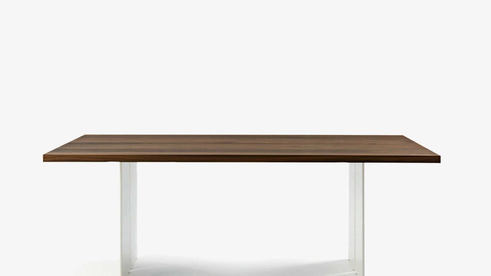 Tavolo Natura Squared in legno massello a liste incollate con bordi squadrati e gambe in ferro di Riva1920