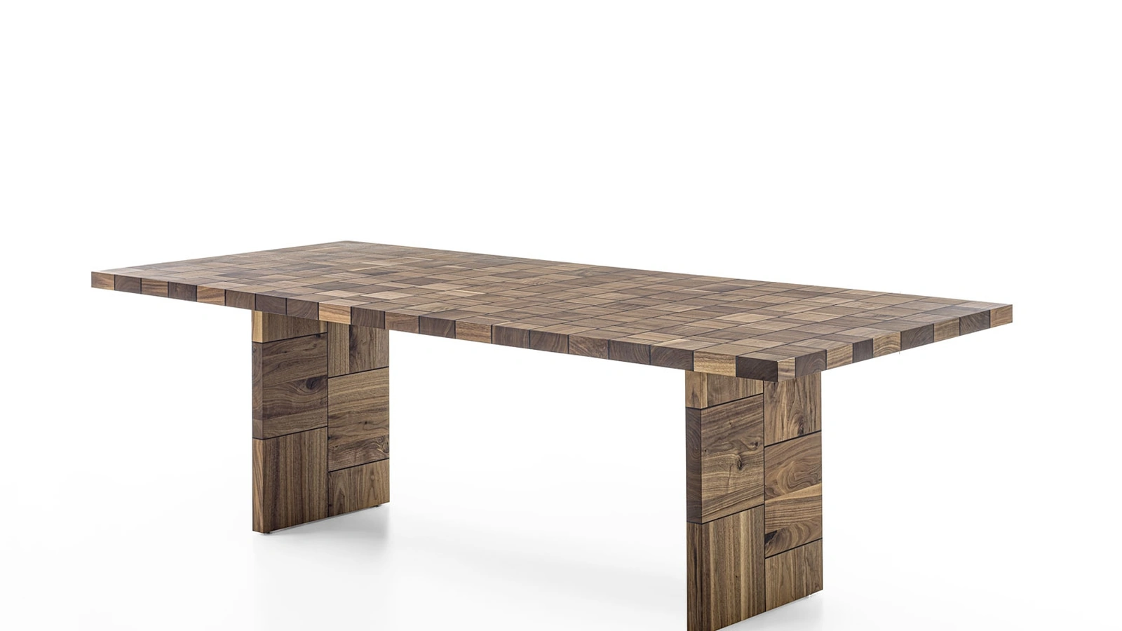 Tavolo Tableau composto da blocchi di legno massello di recupero di Riva1920