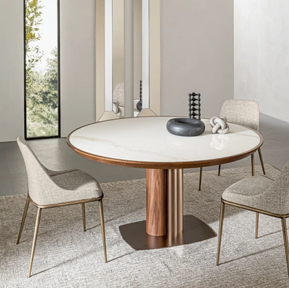 Tavolo rotondo Tower in ceramica e legno di Riflessi