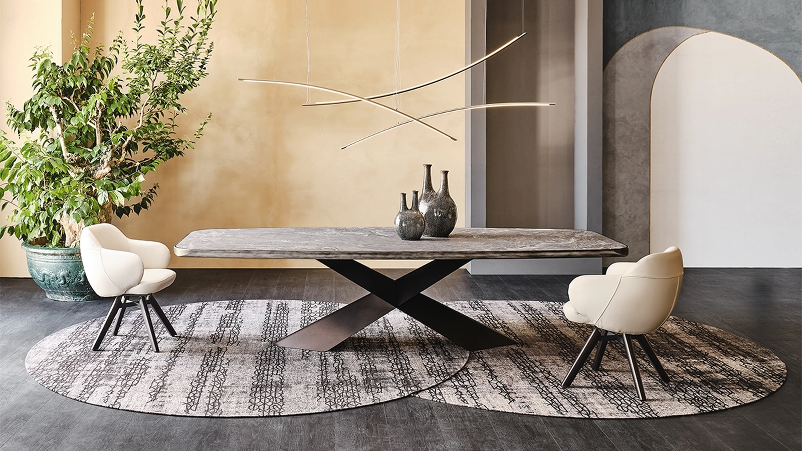 Tavolo con base in metallo e piano in ceramica Tyron Keramik Premium di Cattelan Italia