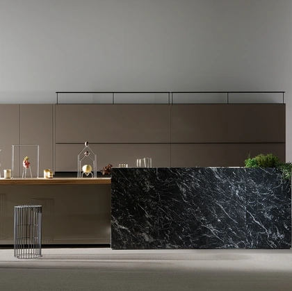 Cucina Design Artematica in vetro lucido e stampato effetto marmo Vitrum Lucido Terra di Valcucine