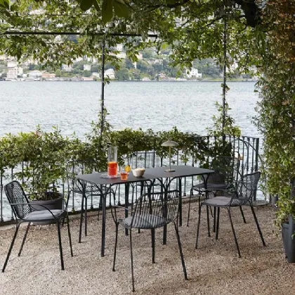 Tavolo quadrato in acciaio Hiray di Kartell