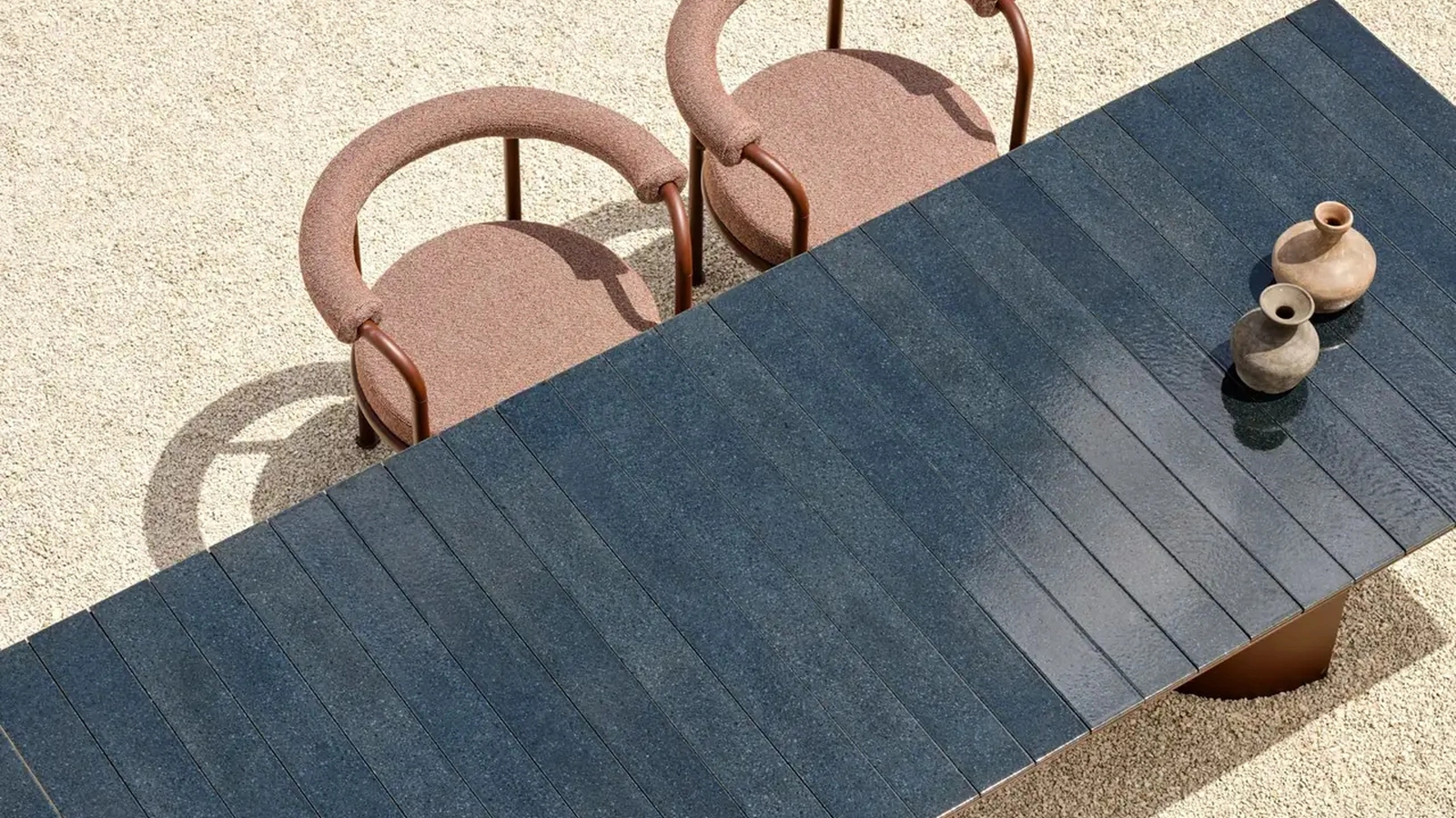 Tavolo in Pietra Lavica Naca di Fast