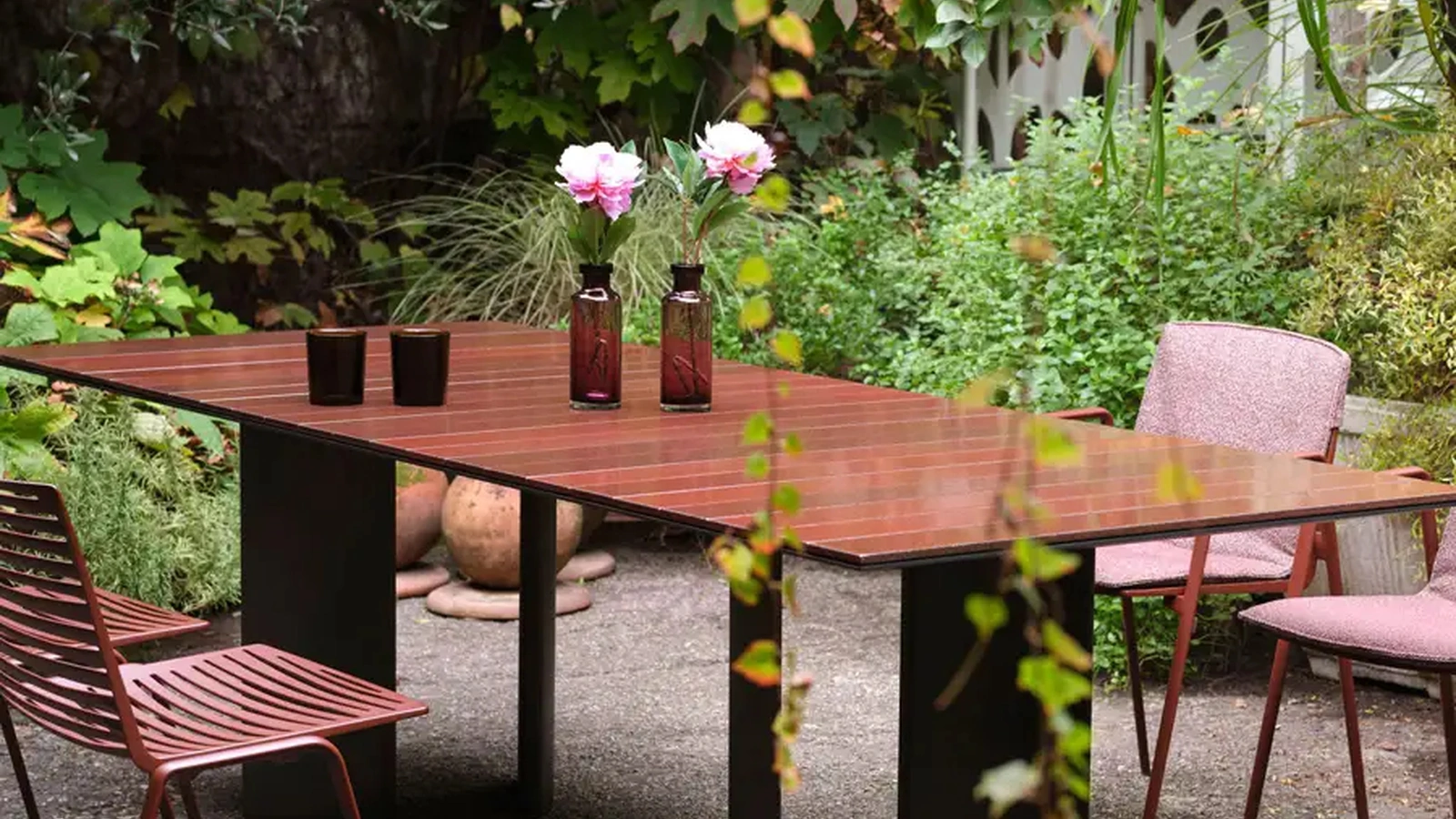 Tavolo in Pietra Lavica Naca di Fast