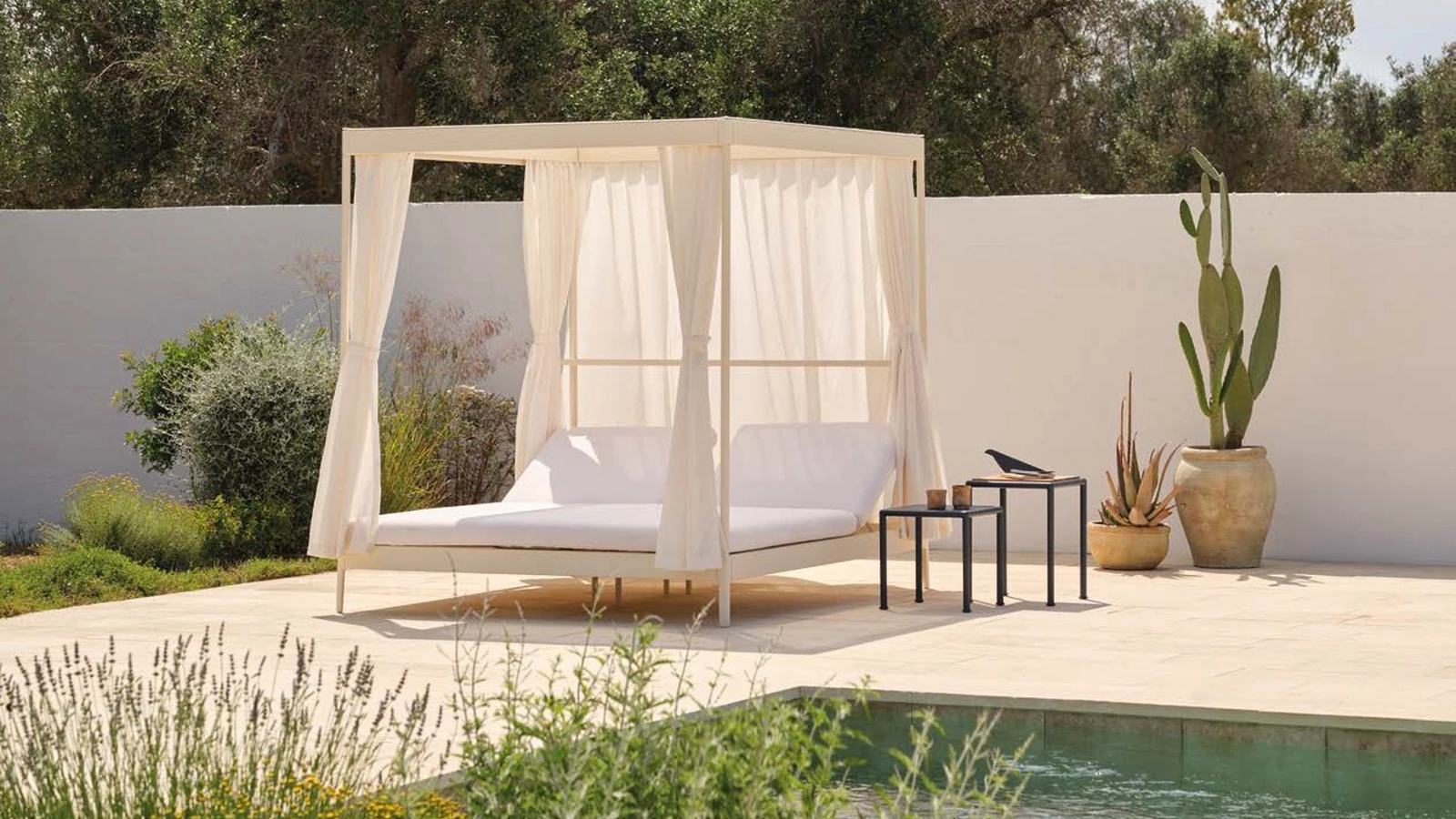 Doppio Lettino con gazebo Solaris di Fast